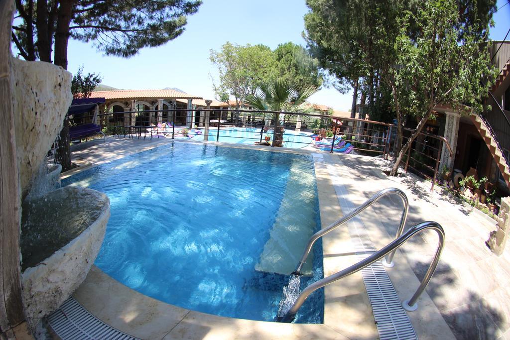 Atillas Getaway Hotel Selcuk Exterior photo