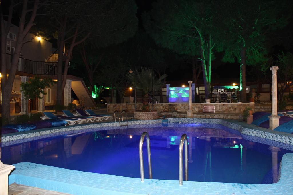 Atillas Getaway Hotel Selcuk Exterior photo